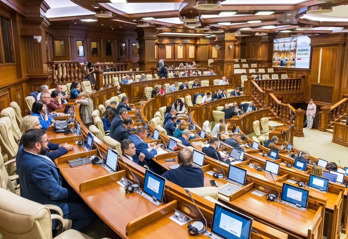 LIVE // Ședința plenară a Parlamentului din 4 septembrie. Modificarea Bugetului de Stat, pe ordinea de zi