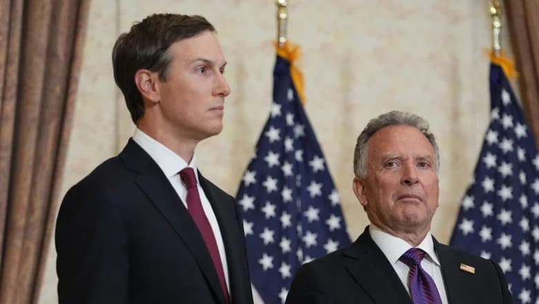 Începe turneul diplomatic al emisarilor lui Donald Trump în Moscova și Kiev. Steve Witkoff și Jared Kushner au ajuns în Rusia