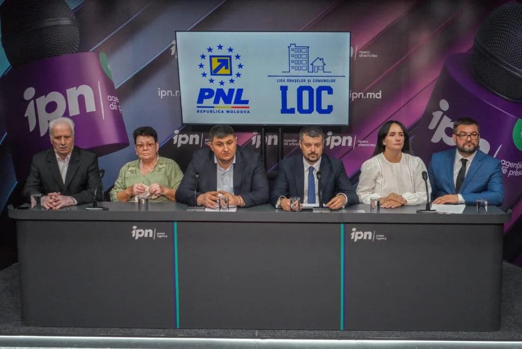LOC și PNL inițiază procesul de fuziune. Noua formațiune va păstra denumirea Partidul Național Liberal