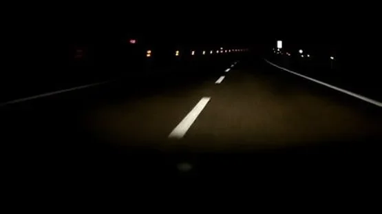Un bărbat, găsit mort pe traseul R-3. Poliția suspectează un accident rutier