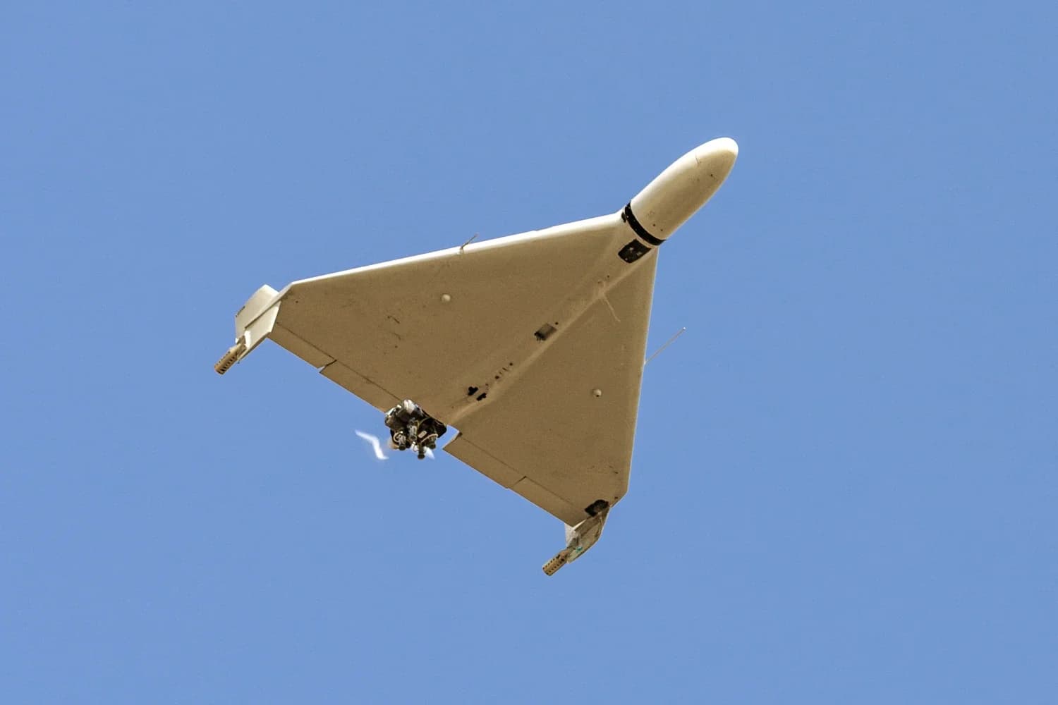 Ministerul Apărării: O dronă rusească a survolat ilegal R. Moldova. Spațiul aerian, închis temporar