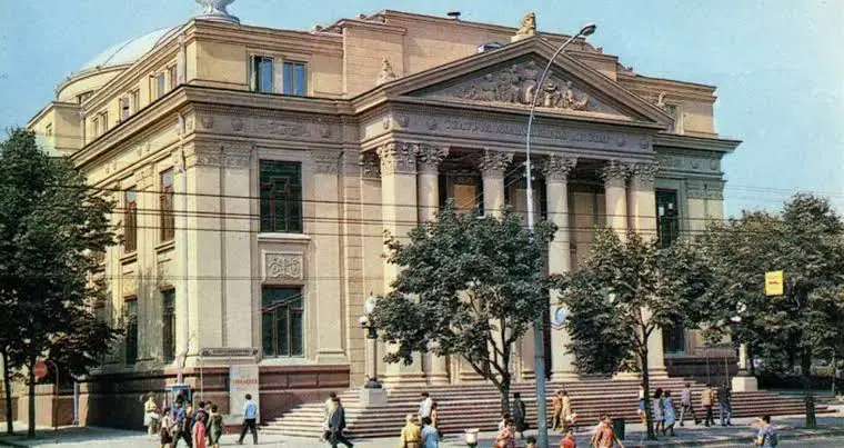 La Chișinău începe a XI-a ediție a Reuniunii Teatrelor Naționale Românești