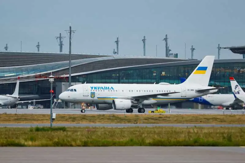 Ucraina: Avionul lui Zelenski, aproape să fie lovit de o dronă în timp ce se afla în drum spre Oslo