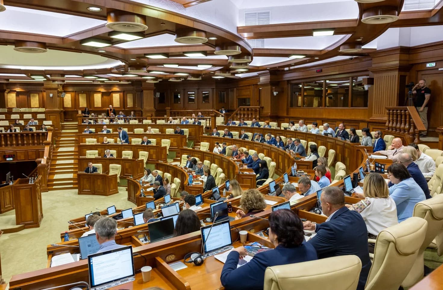LIVE // Ședința plenară a Parlamentului din 10 septembrie. Proiectul Politicii bugetar-fiscale 2027, pe ordinea de zi