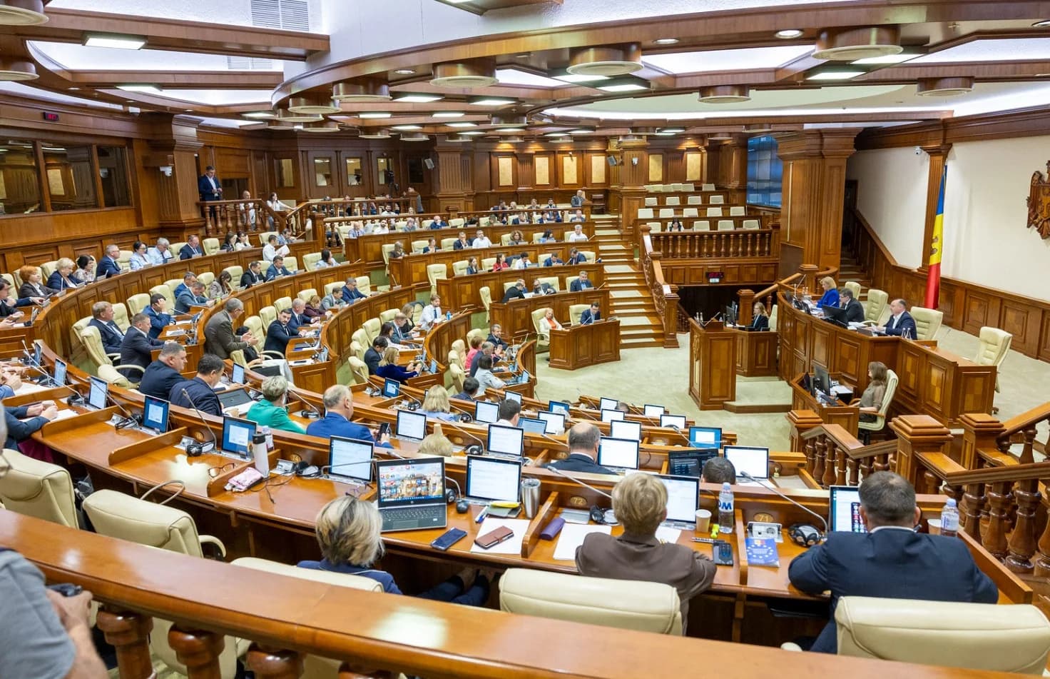 Politica bugetar-fiscală pentru 2027, votată în prima lectură. Ce taxe cresc și ce facilități vor fi introduse