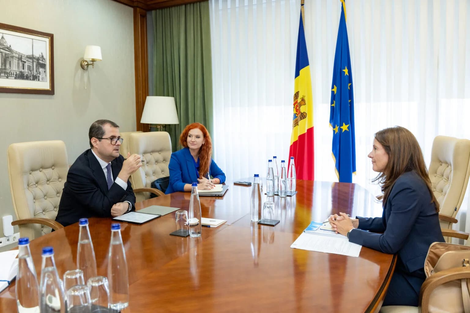 Premierul, în discuții cu FMI despre datoria publică și costurile finanțării statului