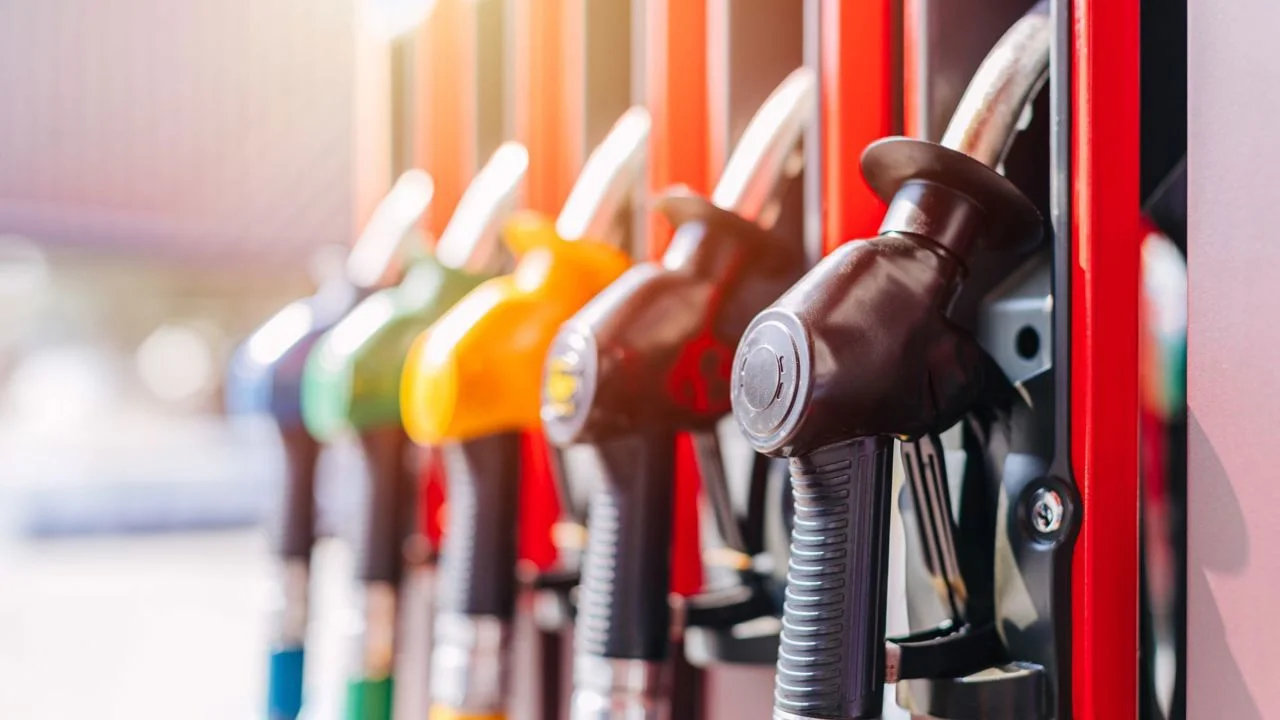 Motorina se apropie de 36 de lei litrul. Carburanții continuă să se scumpească
