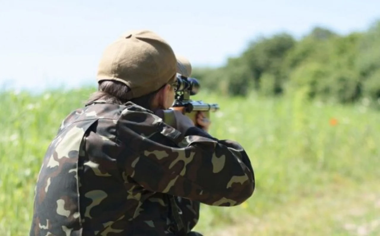 Carnetul de vânător ar putea fi condiționat de urmarea unor cursuri și susținerea unor testări