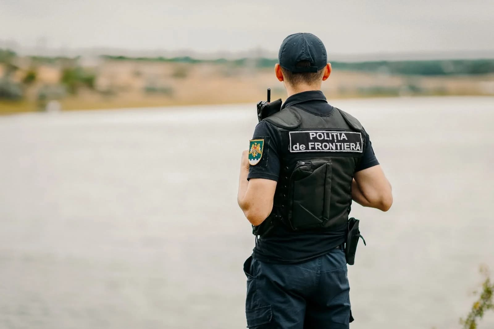 Poliția de Frontieră, după verificările comune cu Ucraina: nicio urmă de explozie în R. Moldova, fragmente găsite la 1,2 km de frontieră