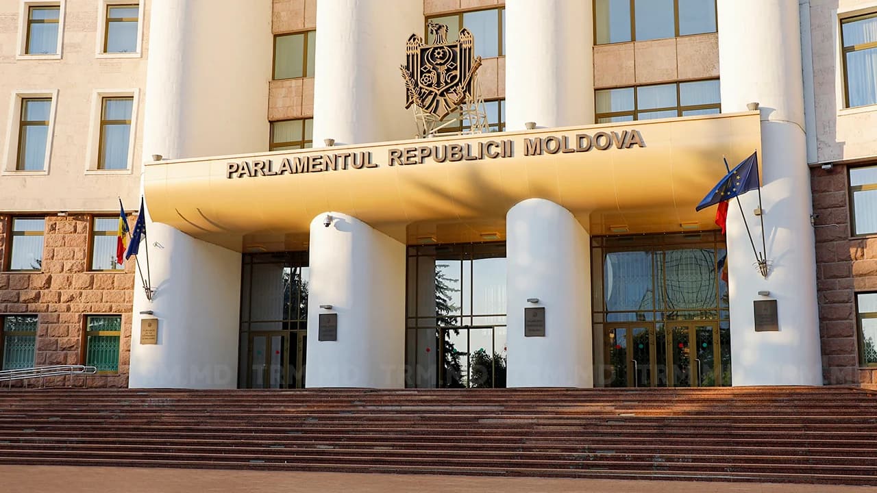 VIDEO // Parlamentul se întrunește, marți, în ședință extraordinară pentru declararea stării de urgență energetică și hidrologică