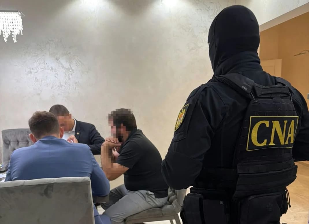 Administratorul unei companii din Chișinău, reținut într-un dosar de escrocherie. Prejudiciul depășește două milioane de lei
