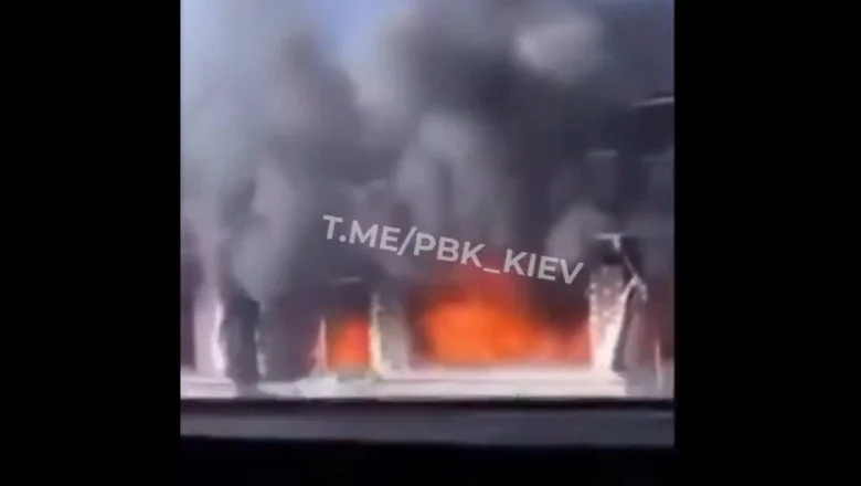 VIDEO // Atac mortal în centrul Kievului. Rusia a bombardat un centru de afaceri și a ucis o persoană