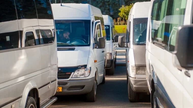 Transportul interraional se scumpește din nou. Tariful plafon ajunge la 1,19 lei/km