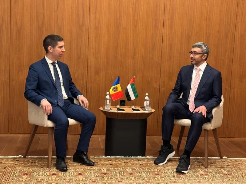 Mihai Popșoi a discutat la New York cu omologul din Emiratele Arabe Unite despre investiții și relațiile economice