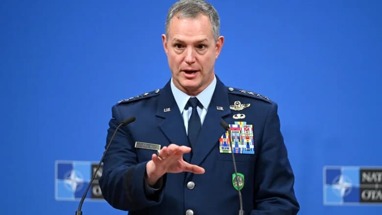 Comandantul suprem al NATO solicită aliaților intensificarea schimbului de informații privind atacurile hibride