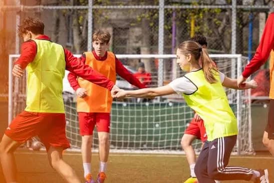Voucherul cultural ar putea ajunge la 2 000 de lei și va include și sportul