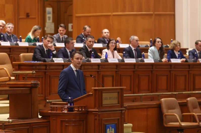 România // Guvernul Mureșan, respins de Parlament