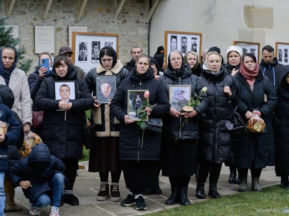Împreună în durere și rugăciune: la Mănăstirea Putna vor fi pomeniți românii din Ucraina căzuți în război