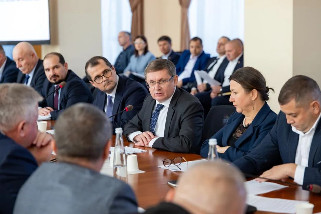 Conceptul reformei administrativ-teritoriale, discutat de conducerea R. Moldova cu primarii și președinții de raioane