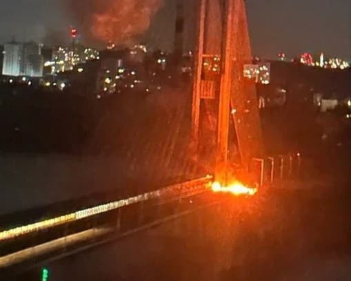 Un mort şi trafic restricţionat peste fluviul Nipru la Kiev, unde un pod a fost bombardat de ruşi pentru a treia oară într-o zi