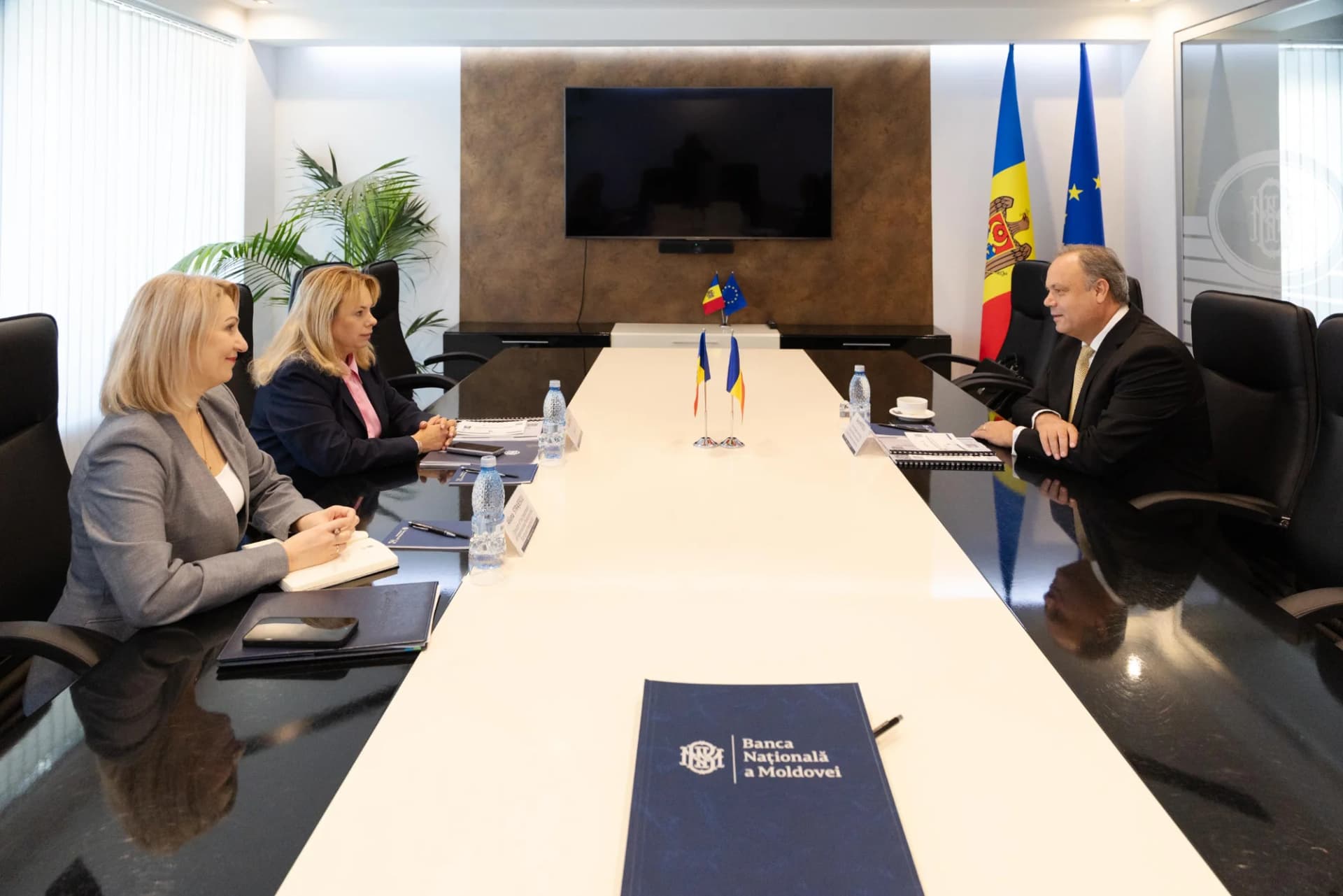 Anca Dragu, întrevedere cu vicepreședintele ASF România: Cooperarea cu autoritatea română reprezintă un sprijin neprețuit în a alinia piața financiară la normele europene