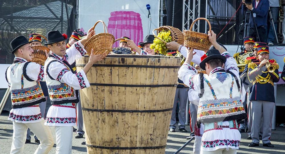 Ziua Națională a Vinului începe astăzi la Chișinău. 114 vinării participă la ediția aniversară