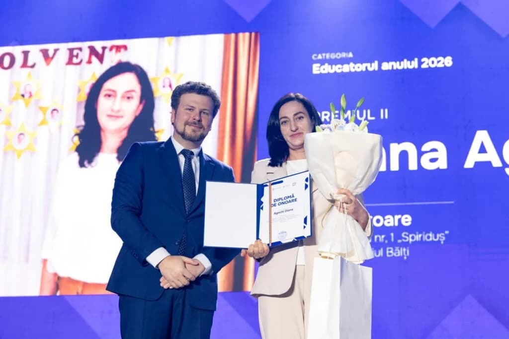 Cei mai buni profesori și educatori, premiați la concursul „Pedagogul anului 2026”