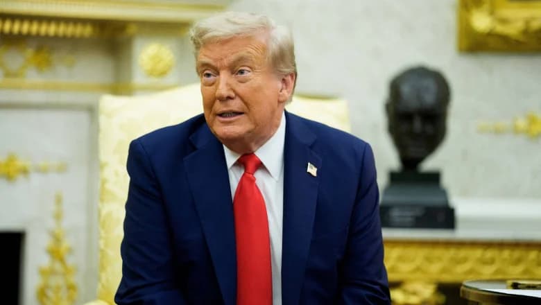 Donald Trump susţine că preţul la benzină creşte din cauza atacurilor Ucrainei asupra Rusiei