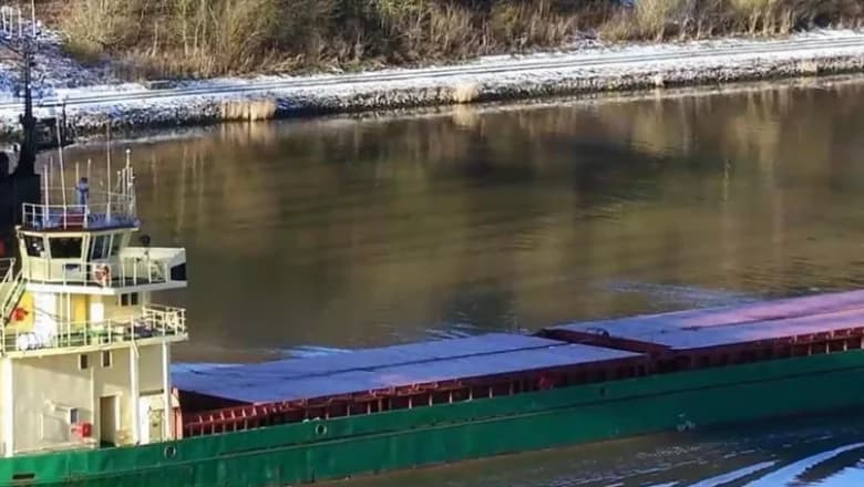 Două nave au fost lovite de drone în zona economică a Bulgariei: una dintre ele s-a scufundat. Ședință convocată de Rumen Radev