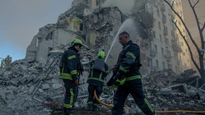 De ce Rusia vrea ca ambasadele occidentale să părăsească Kievul - și de ce acestea rămân