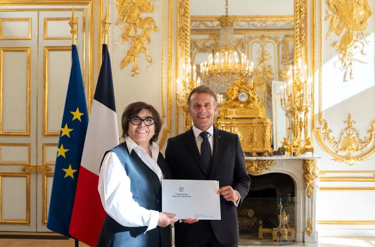 Lorina Bălteanu și-a prezentat scrisorile de acreditare președintelui Franței, Emmanuel Macron