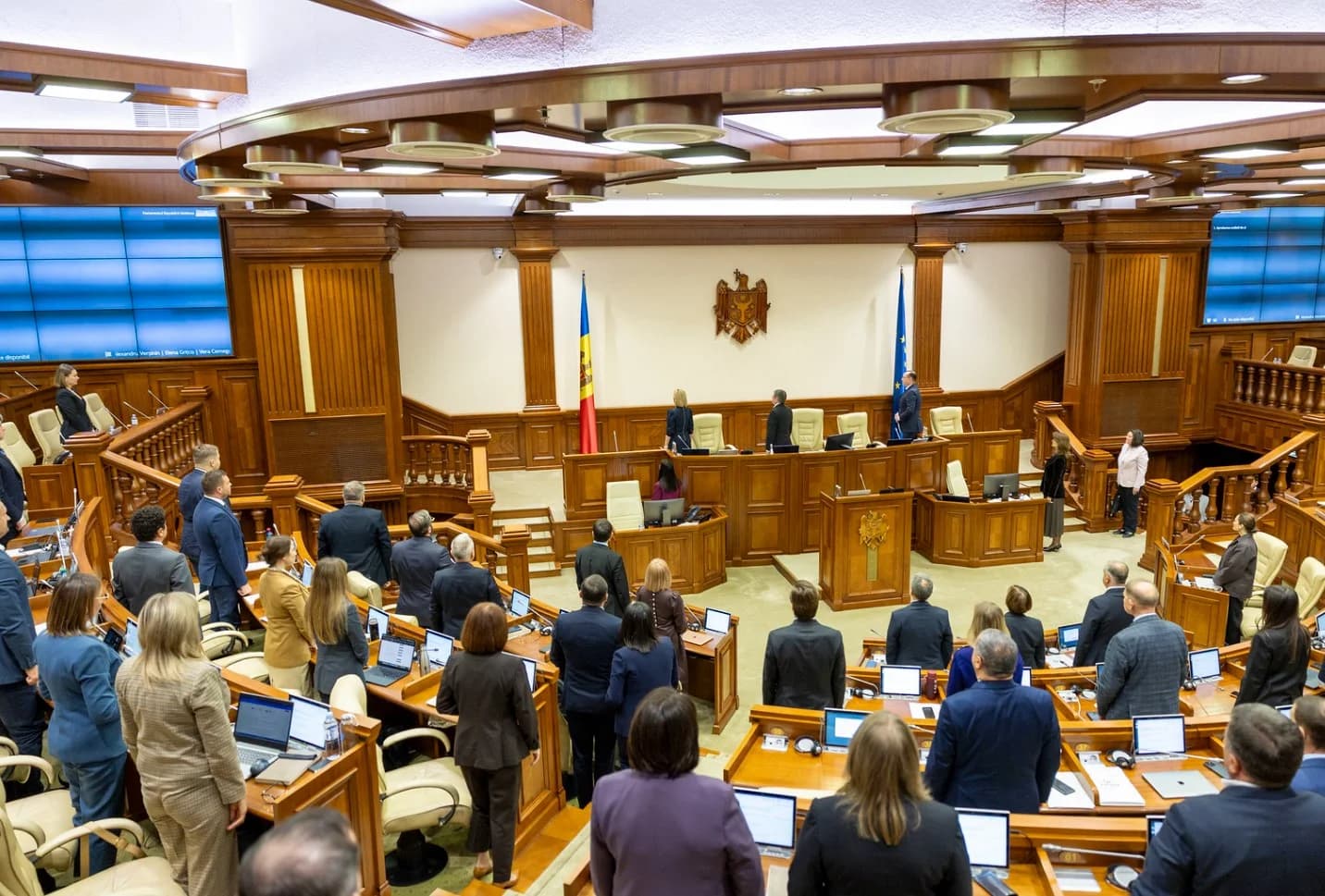 LIVE // Ședința plenară a Parlamentului din 8 septembrie