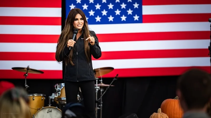 Casa Albă anunţă că i-a cerut ambasadoarei SUA în Grecia Kimberly Guilfoyle să plece din funcţie