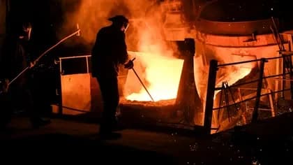 Explozii și incendii în Rusia. Un atac cu drone ar fi vizat zona unei mari uzine metalurgice