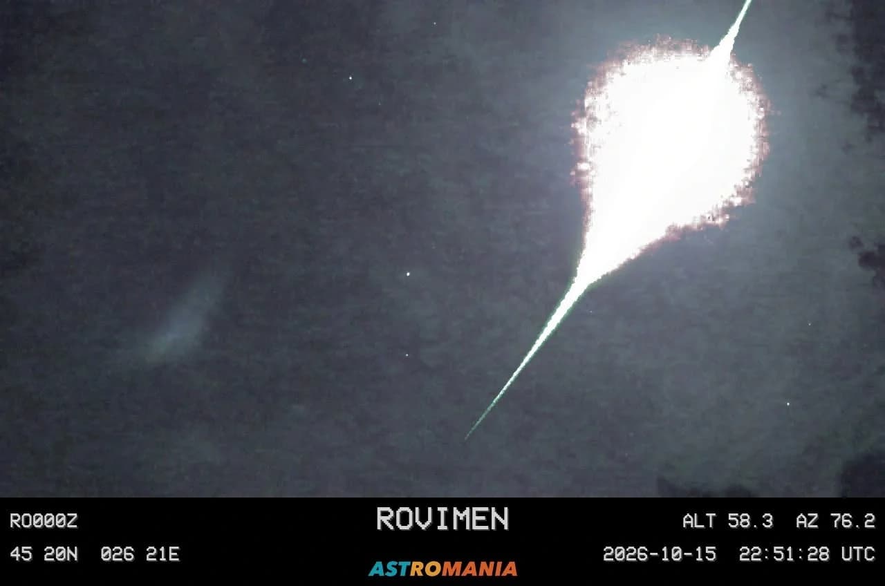 VIDEO // O minge de foc a traversat cerul R. Moldova și al României cu aproape 246.000 km/h. Fenomenul, surprins de camerele astronomice