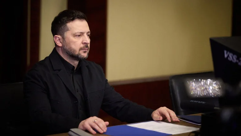 Zelenski îl acuză pe Trump că face presiuni asupra Ucrainei pentru a o determina să capituleze: „Are o relație bună cu Putin”