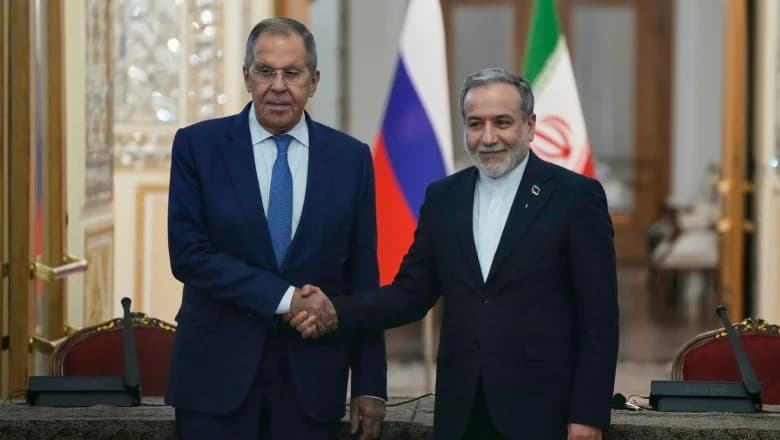 VIDEO // Lavrov promite că Rusia nu va renunța la acordurile cu Iranul. Discuții „fructuoase, deschise și sincere” la Teheran