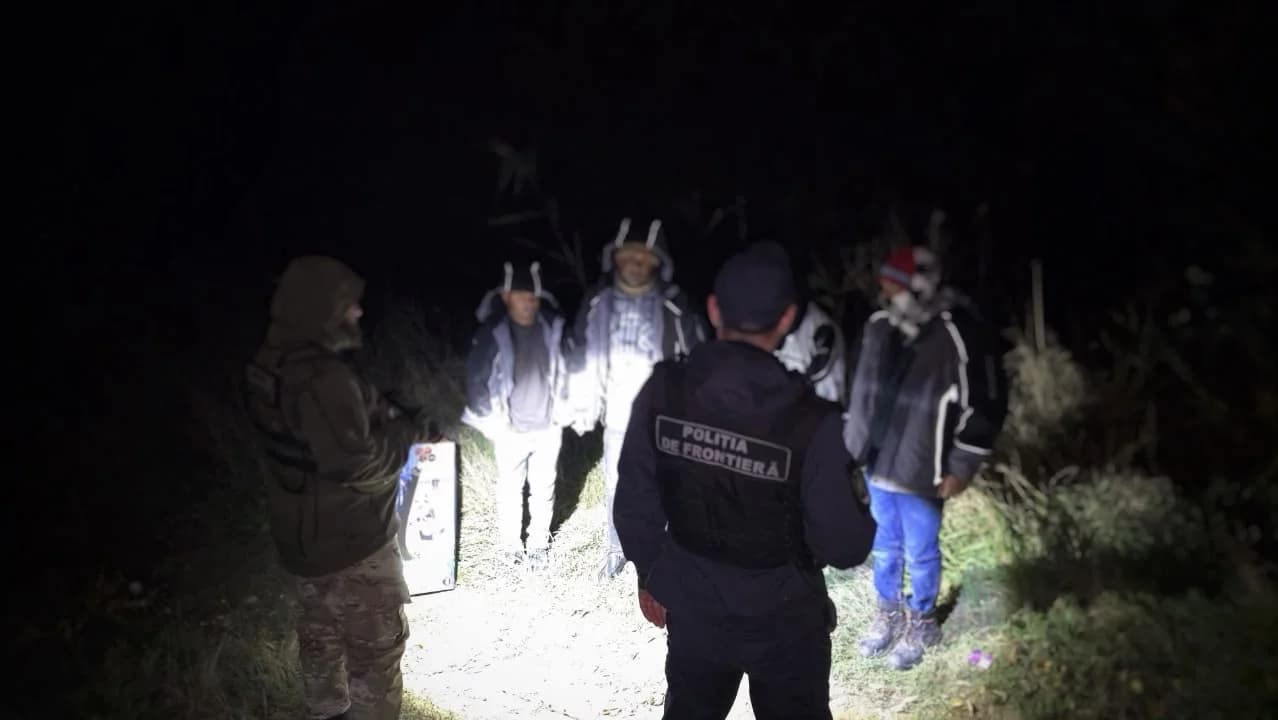 Tentativă de migrație ilegală în UE, dejucată de polițilștii de frontieră. Cinci cetățeni din Bangladesh, reținuți
