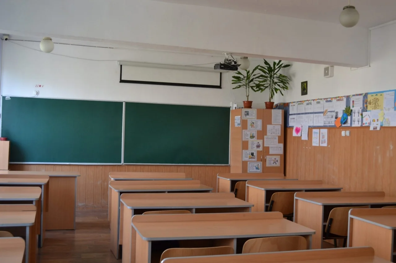 Școlile vor trece din subordinea autorităților locale în cea a Ministerului Educației. Guvernul a aprobat crearea a 34 de agenții teritoriale