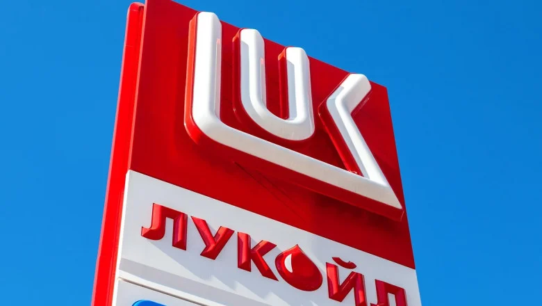 Kremlinul confirmă negocierile dintre Lukoil și Washington. „Cele două guverne iau în considerare o gamă largă de proiecte economice”