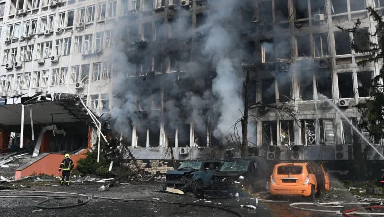Ruşii au lansat 21 de rachete asupra Kievului, anunţă Zelenski. Cel puţin una dintre ele a avut o încărcătură cu submuniţie