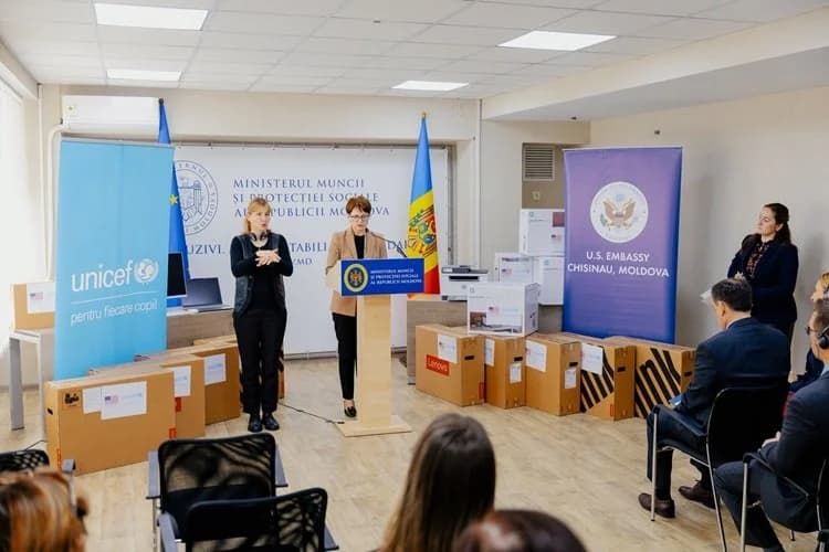 CNAS și Consiliul pentru Determinarea Dizabilității, dotate cu echipamente IT, cu sprijinul UNICEF și al SUA
