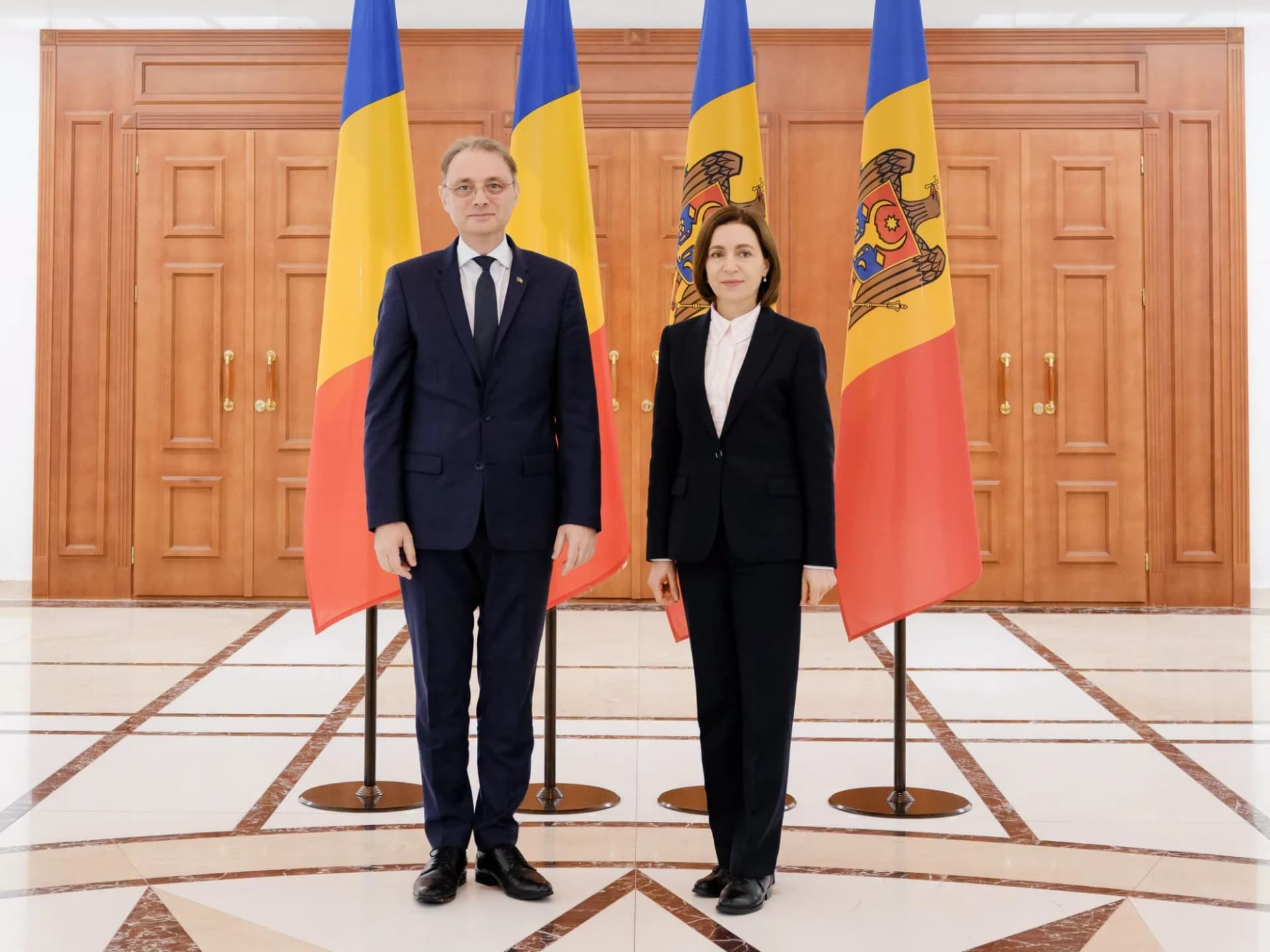 Maia Sandu, după întrevederea cu Luca Niculescu: Republica Moldova și România vor intensifica cooperarea în domeniul apărării aeriene
