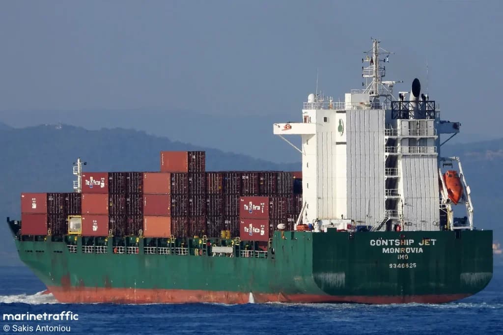 Nava cargo lovită de drone în largul Bulgariei s-a scufundat. Risc de poluare: ce transporta portcontainerul care trebuia să ajungă la Constanţa