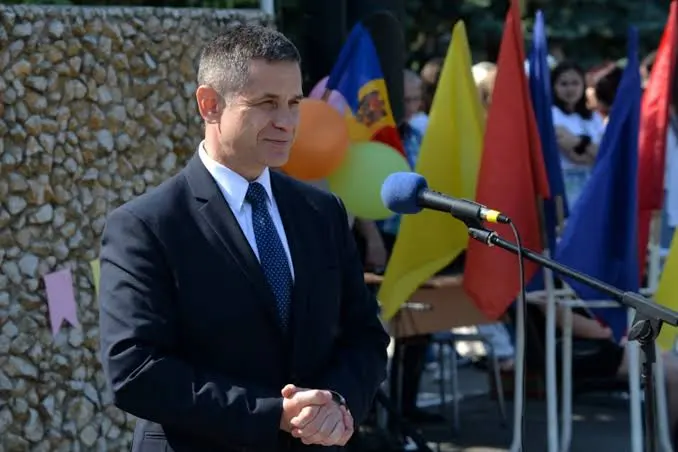 Ministrul Apărării, Anatolie Nosatîi, merge la București: întrevedere cu omologul român și semnarea unui acord de cooperare militară