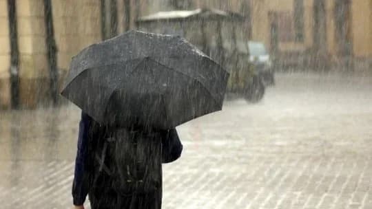 Vremea se răcește treptat. Ploi slabe în weekend și la începutul săptămânii
