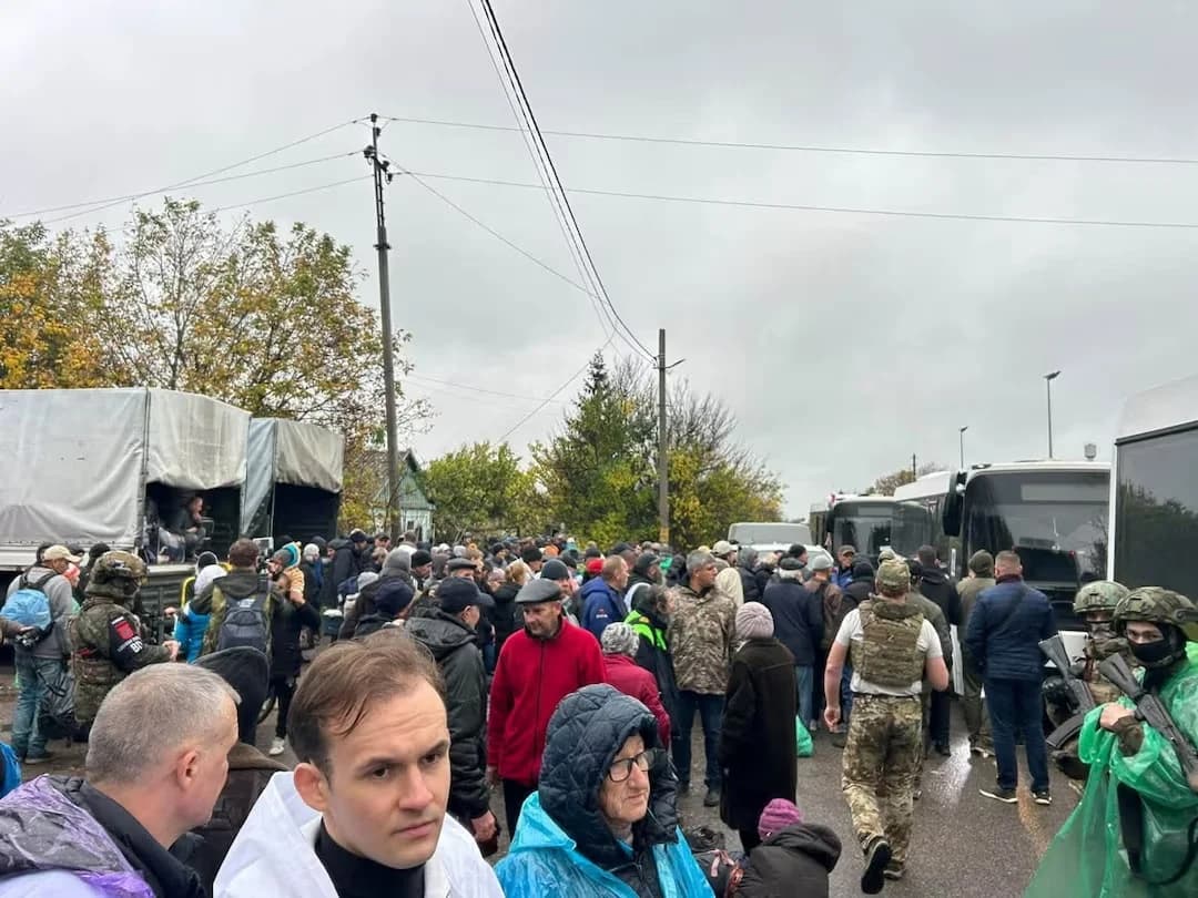Ucraina: Trei avioane cu civili evcuați din orașul Oleșki au ajuns în Belarus